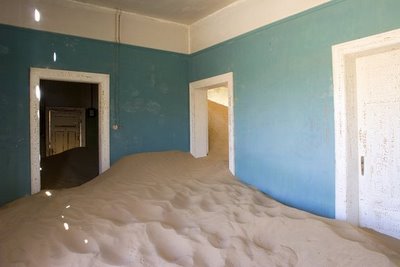10 kota mati paling mengerikan di dunia Kolmanskop
